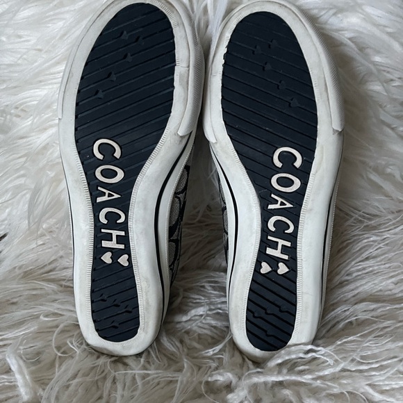 Coach Black and White Sneakers with Signature Design
Pattern. - Picture 4 of 11